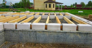 Фундамент для дома Каменка. Заказать под ключ цена от 3323 руб/м3